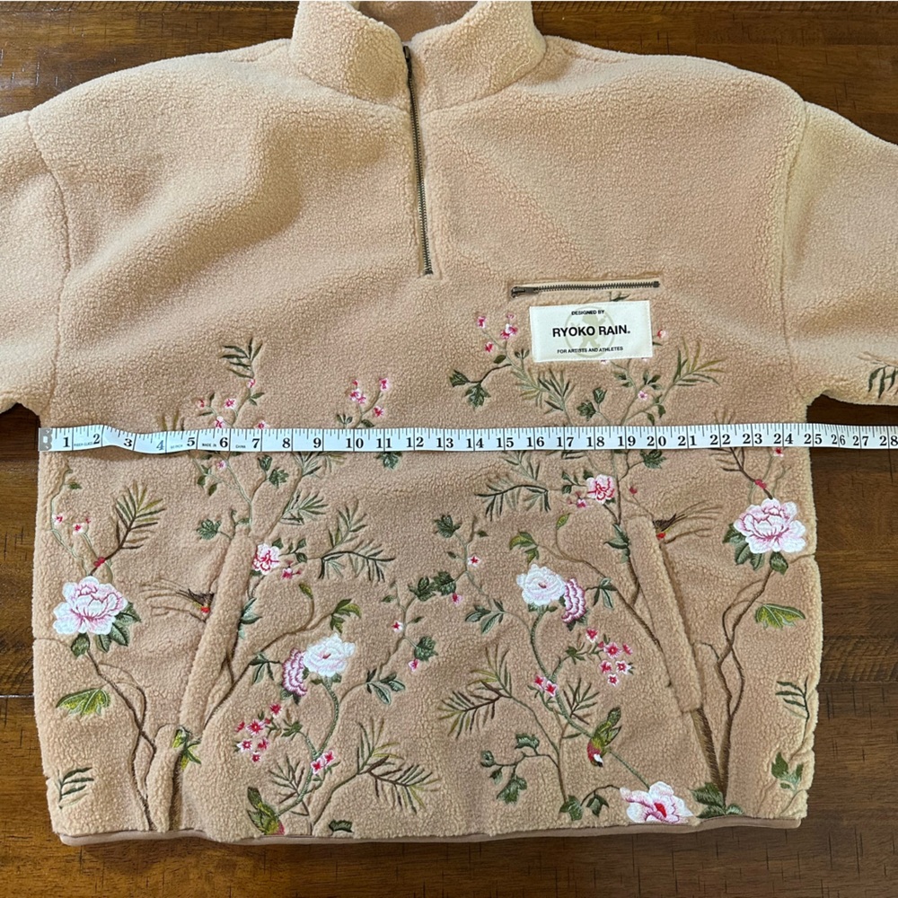 Ryoko Rain Men’s Camel Floral Embroidered Half-Zip Fleece - Picture 11 of 16